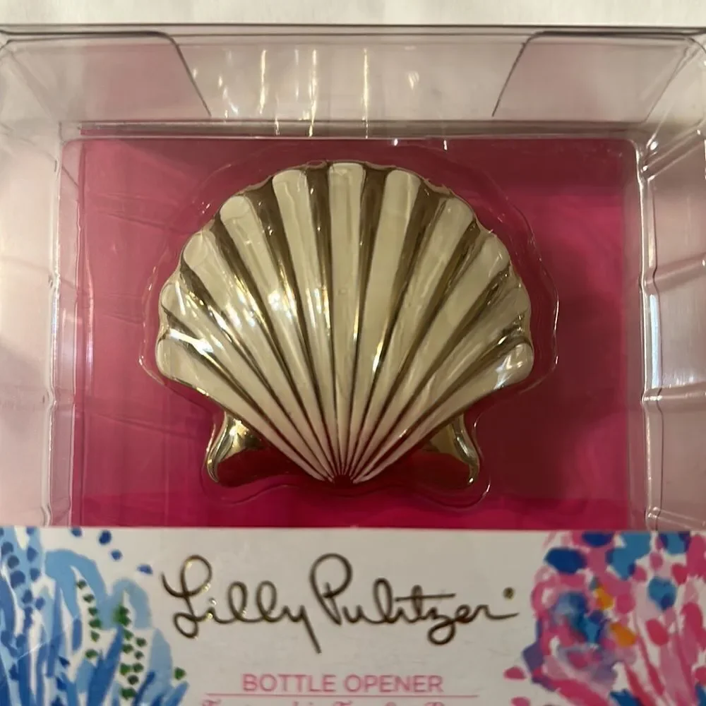 Lilly Pulitzer Ivory Gold Tone Shell Shaped Fan Sea Pants Bottle Opener